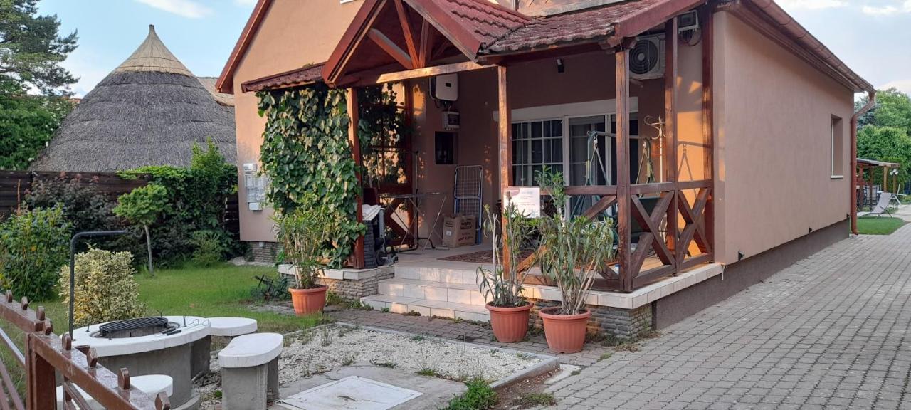 Lelle Lelke Apartmanhaz Apartment Balatonlelle Bagian luar foto